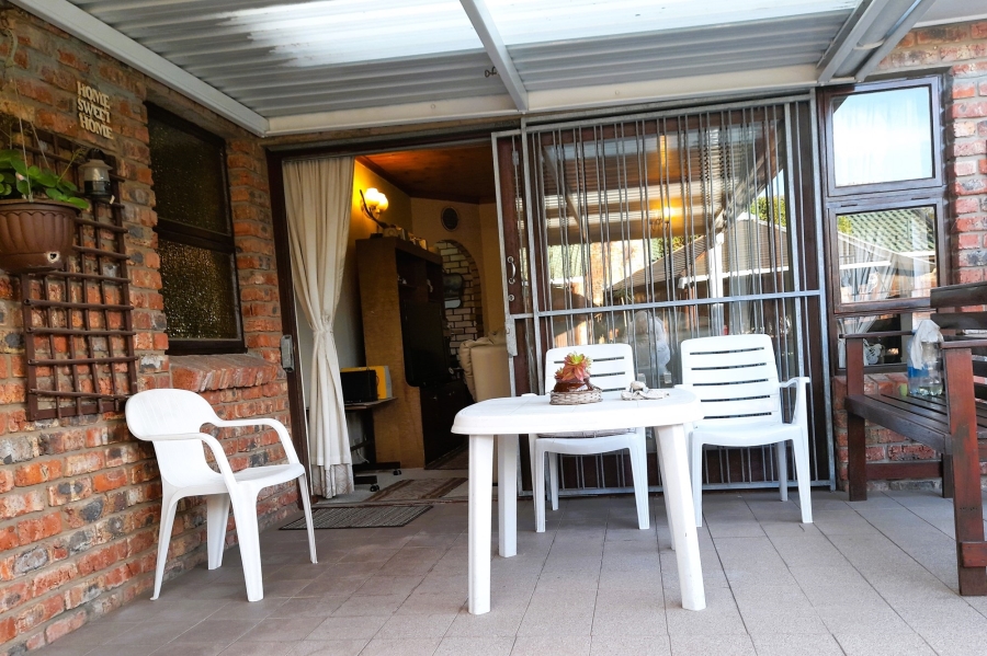 4 Bedroom Property for Sale in Walmer Downs Eastern Cape
